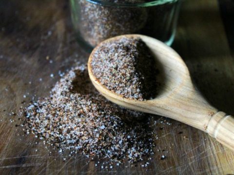 homemade steak rub featured 700x467 1