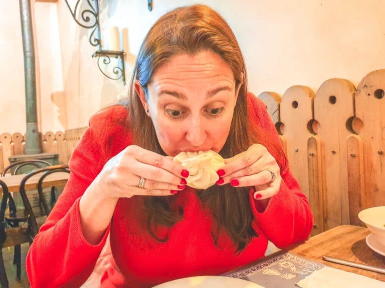 Food Guide What To Eat In (40+ MustEat Dishes)