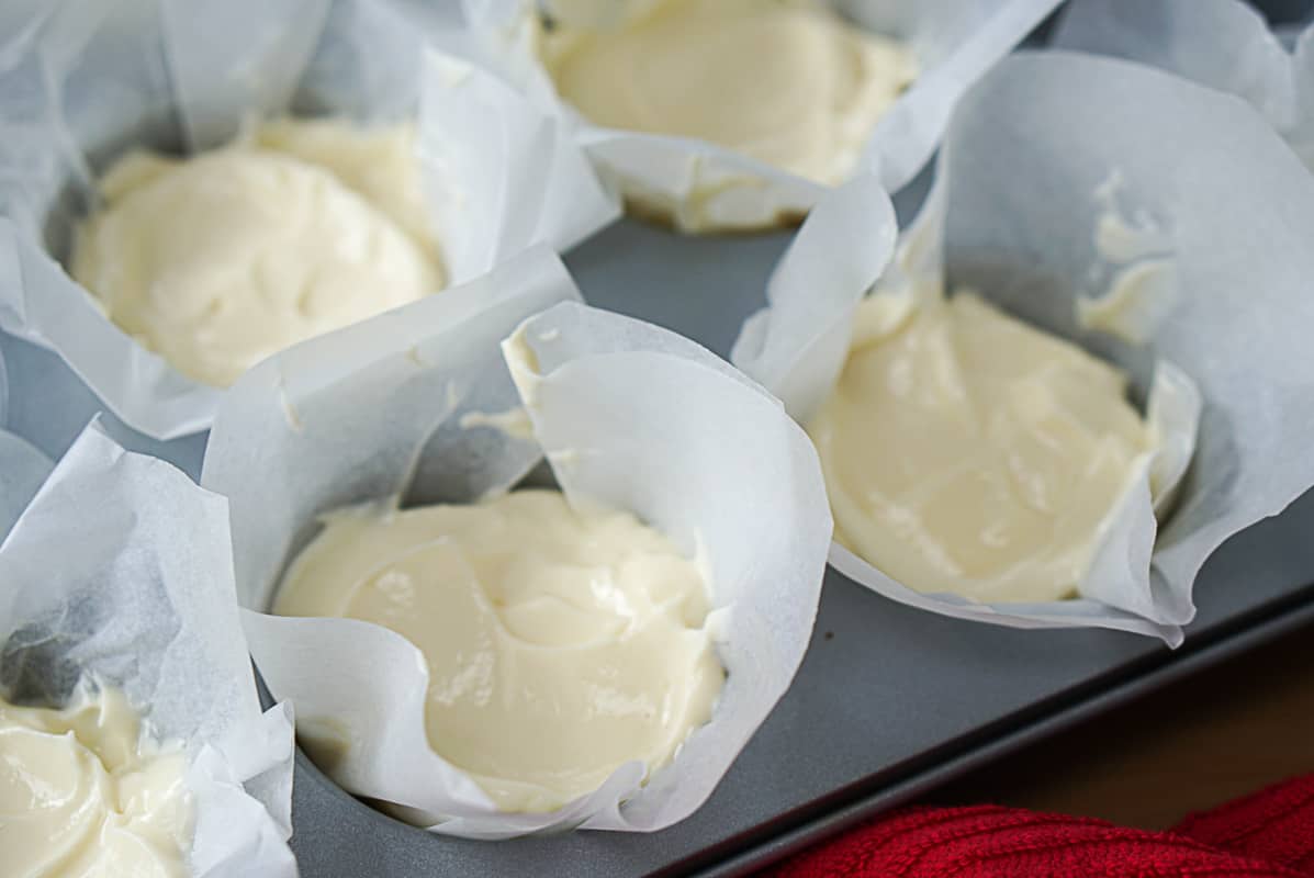 mini cheesecakes in parchment paper