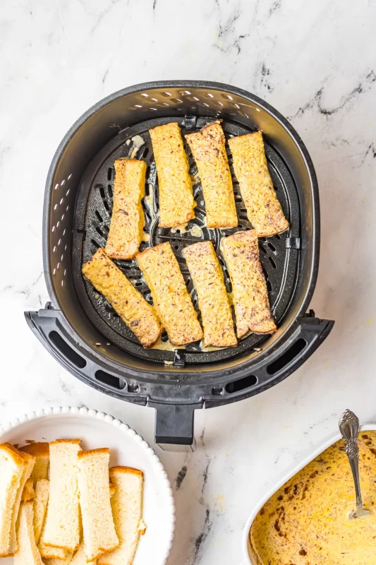french toast sticks in an air fryer