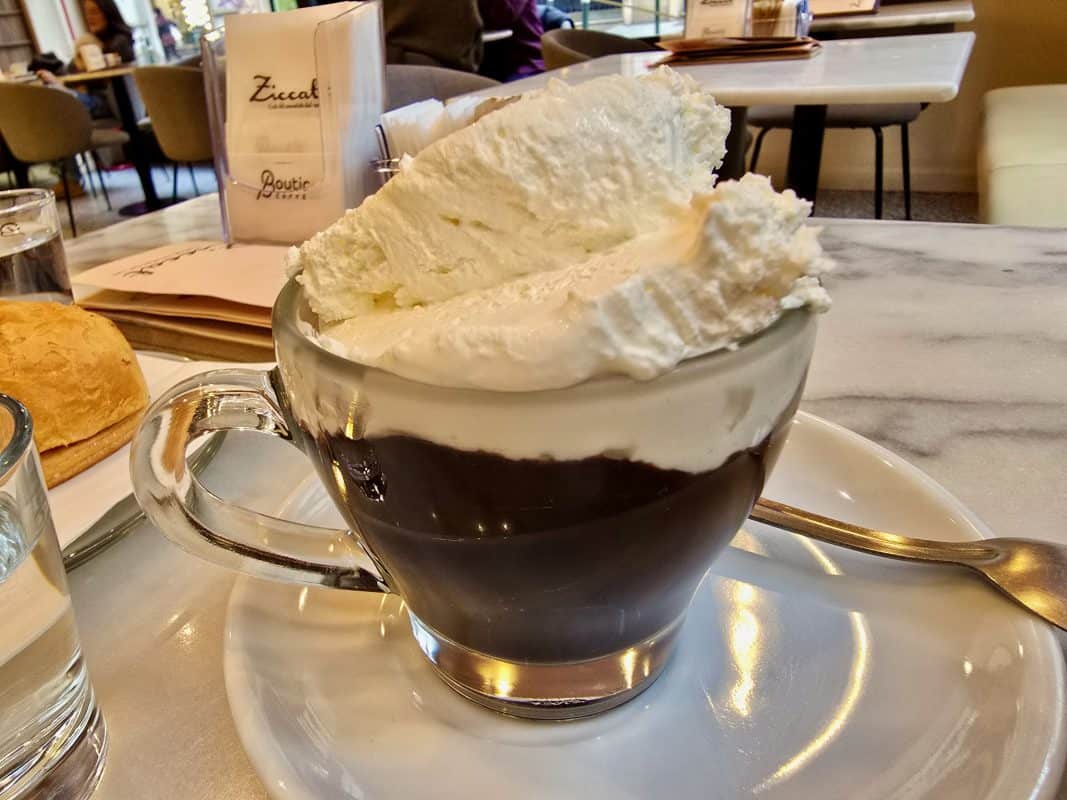 Cioccolata Calda: Pudding-Thick Italian Hot Chocolate