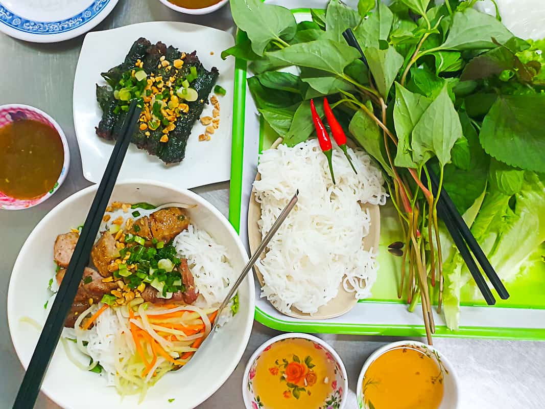Saigon Food Guide - What To Eat In Saigon