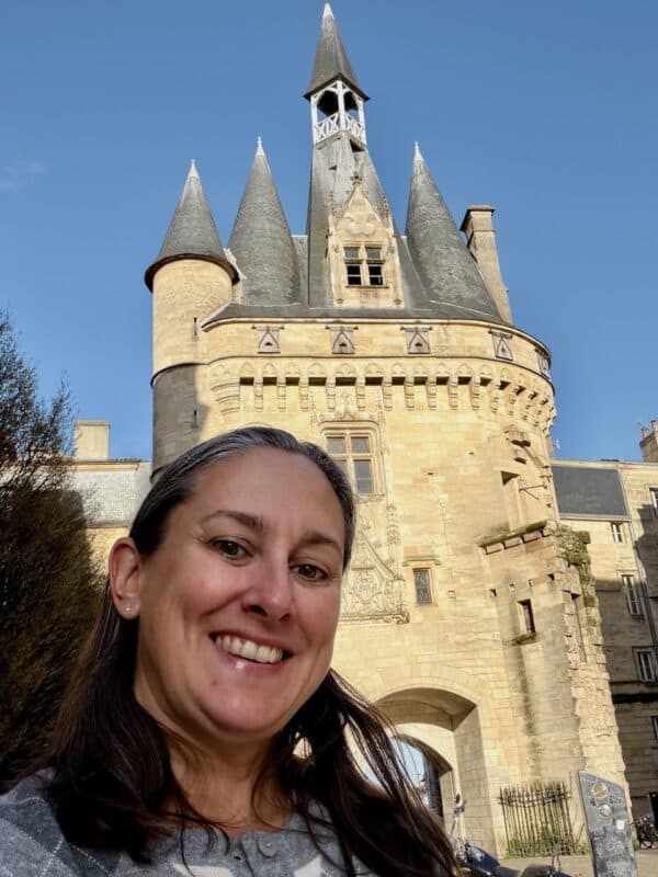 Can AI Plan A Trip Well? Amber in France
