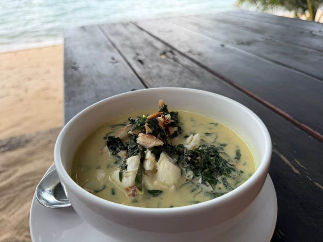 Crab meat coconut curry at Jun Hom Seafood