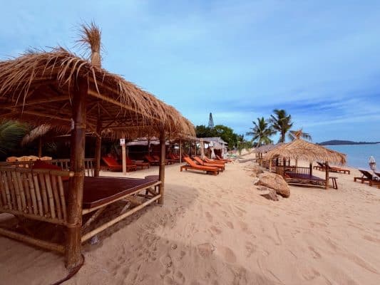 Nana Beach Samui Review: Casual Beach Club & Dining in Mae Nam, Koh Samui