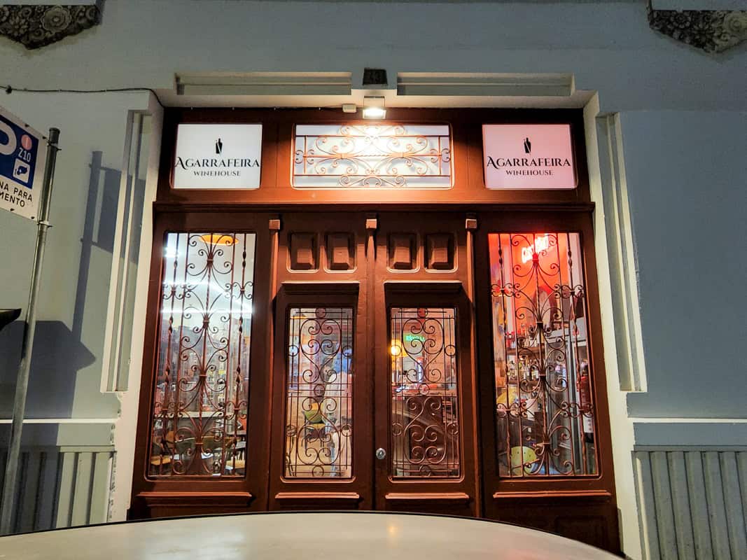 port wine bars with tasting in porto