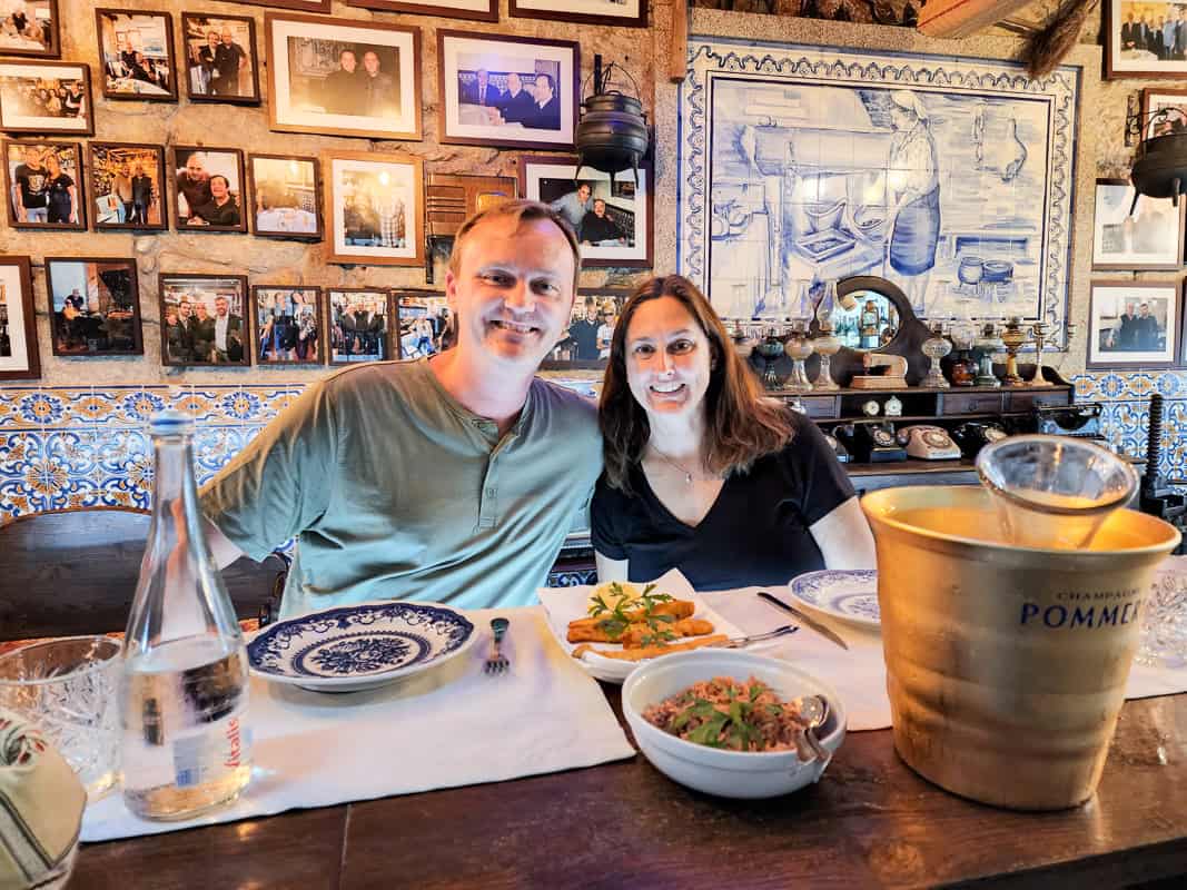 Dining in Bonfim Porto