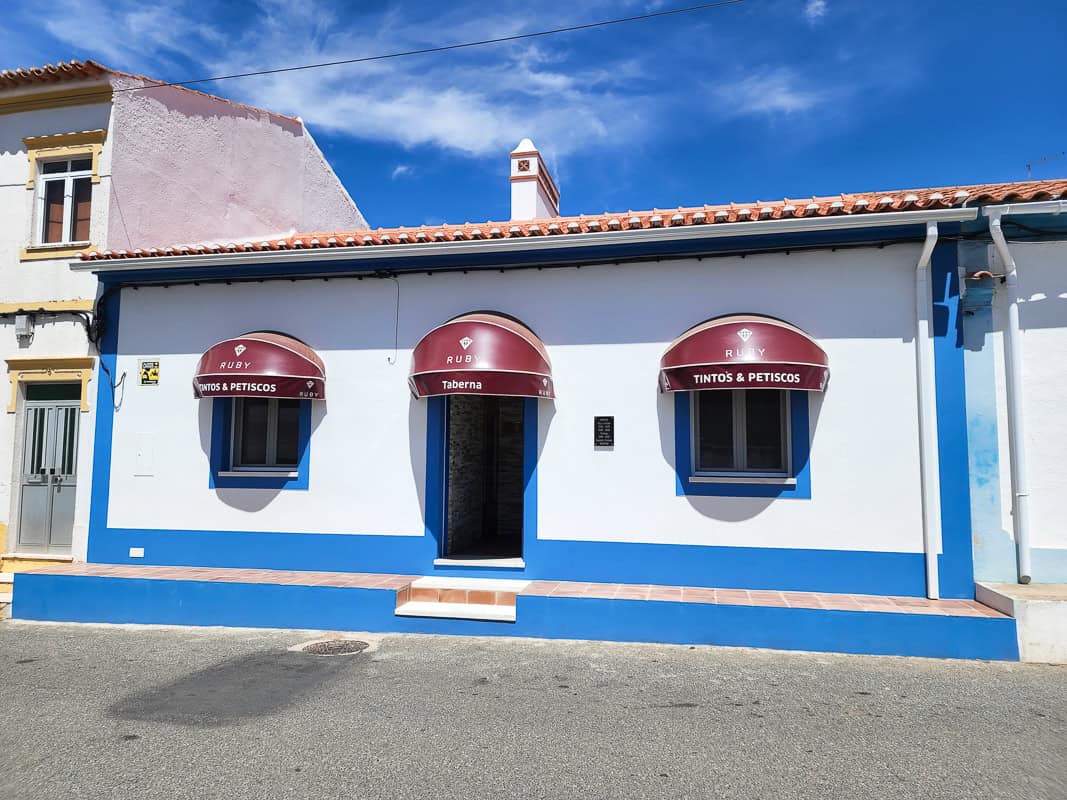 Ruby Taberna in Fronteira