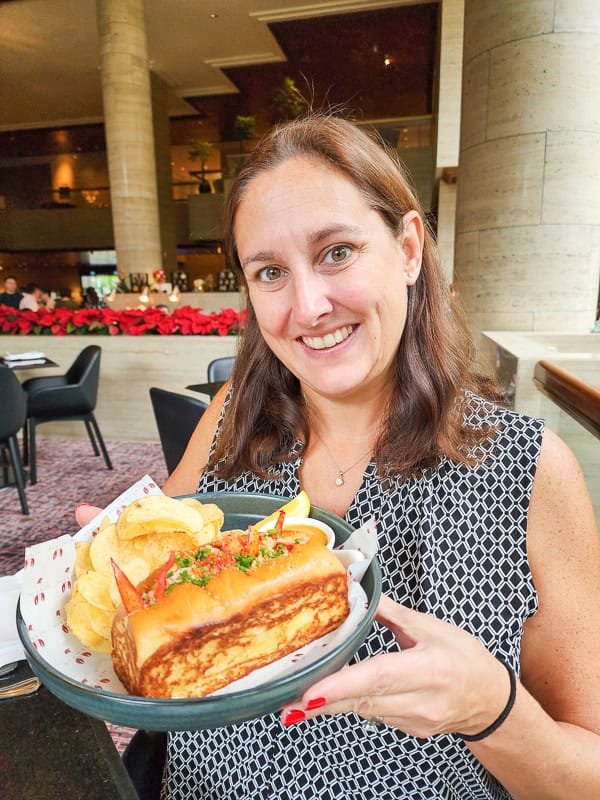 lobster roll at Sheraton Singapore Towers